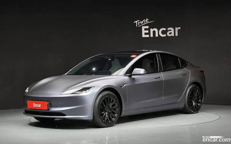 Tesla Model 3 2025