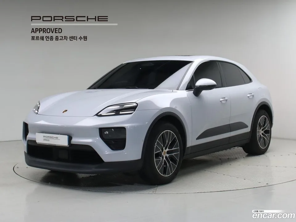 Porsche Macan Electric 2025