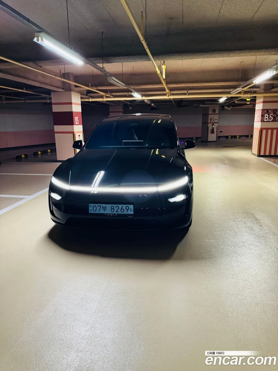 Tesla Model Y 2026