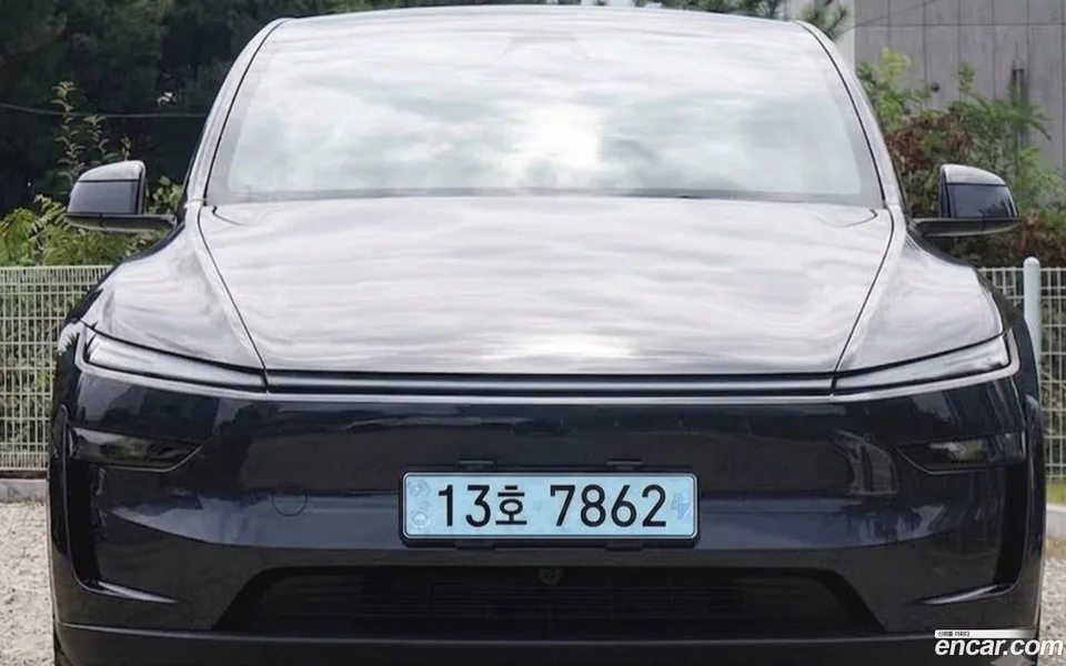 Tesla Model Y 2026