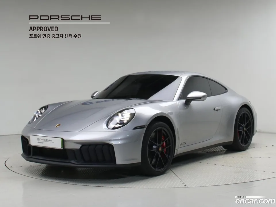 Porsche 911 (992) 2025