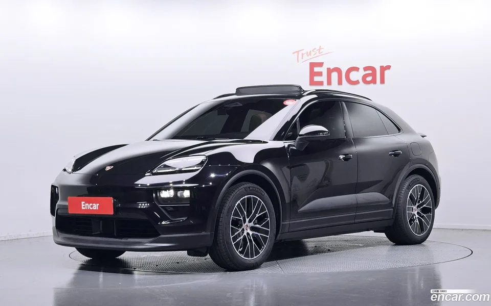 Porsche Macan Electric 2025