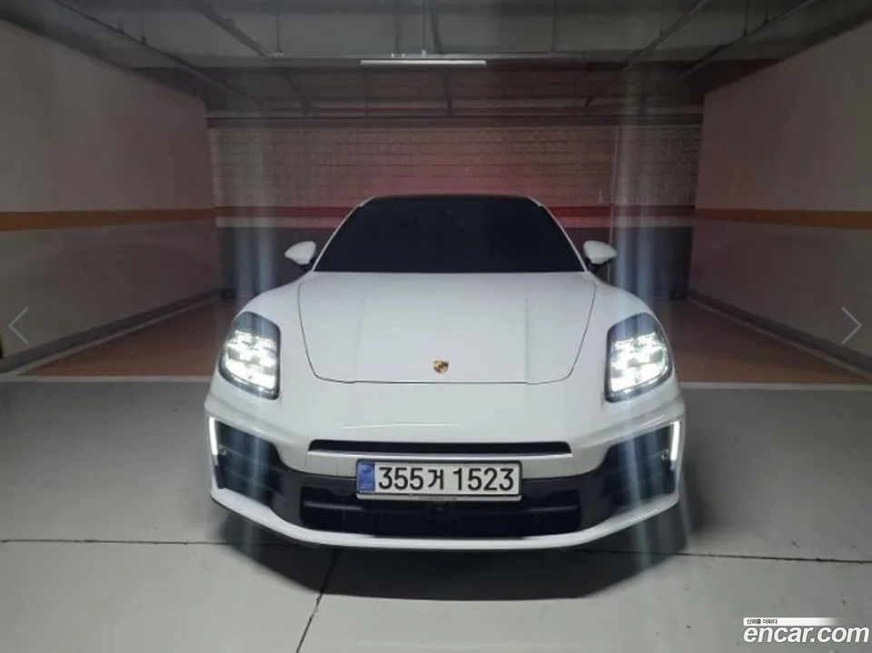 Porsche Panamera (976) 2024