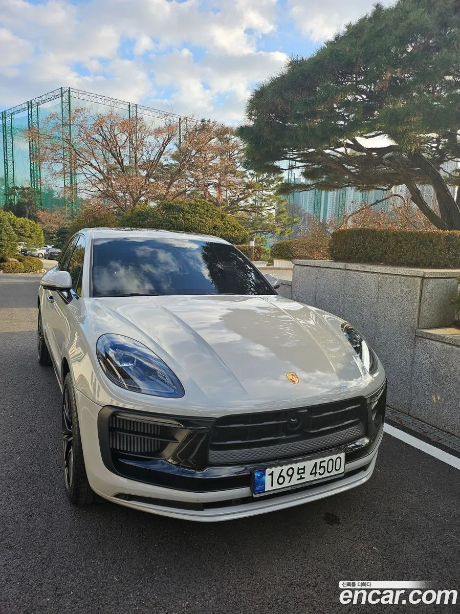 Porsche Macan 2022