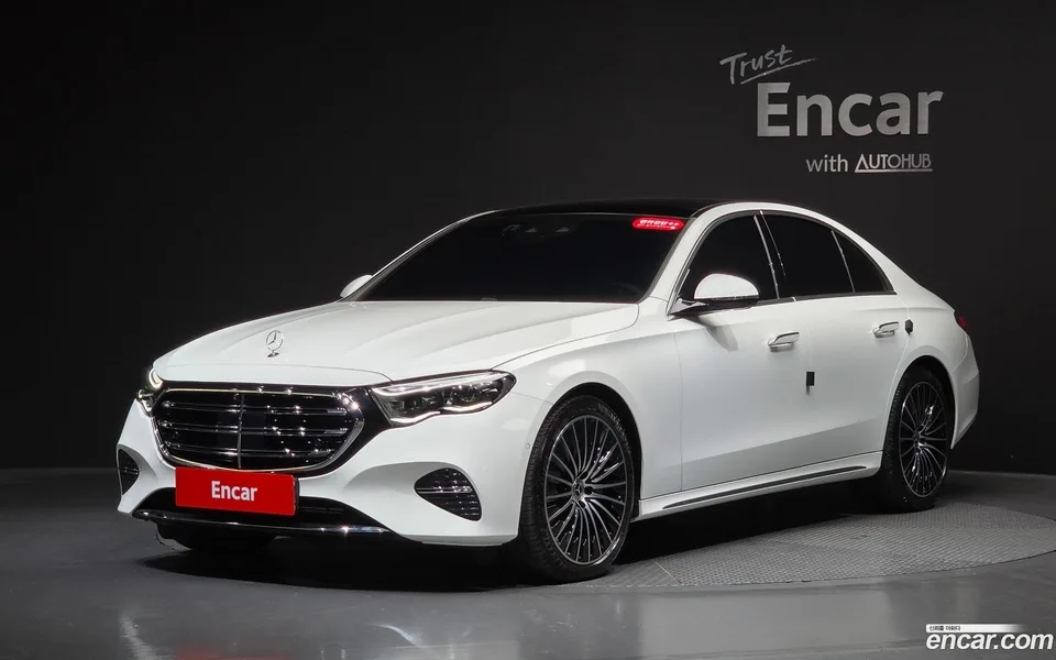 Mercedes-Benz E-Class 2024