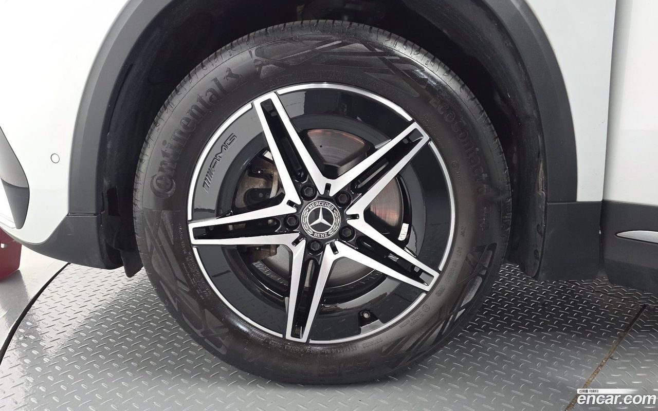 Mercedes-Benz EQA 2022 — 2