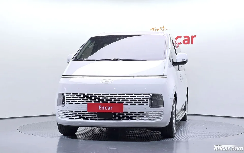 Hyundai Staria HEV 1.6 5 2024 — миниатюра 3