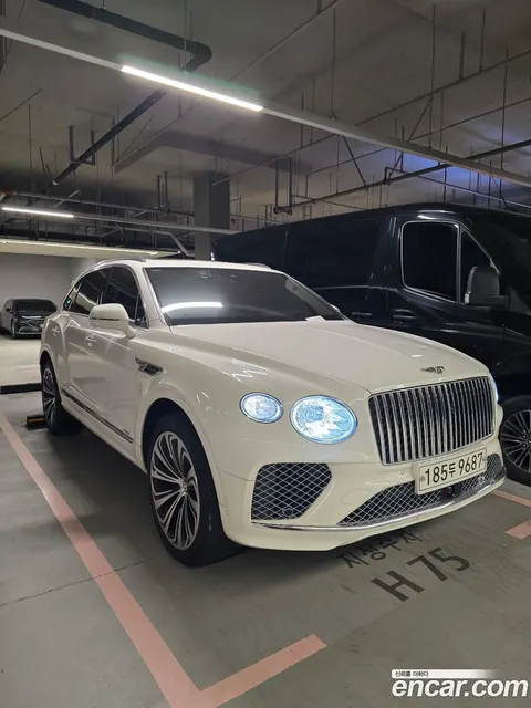 Bentley Bentayga 2024