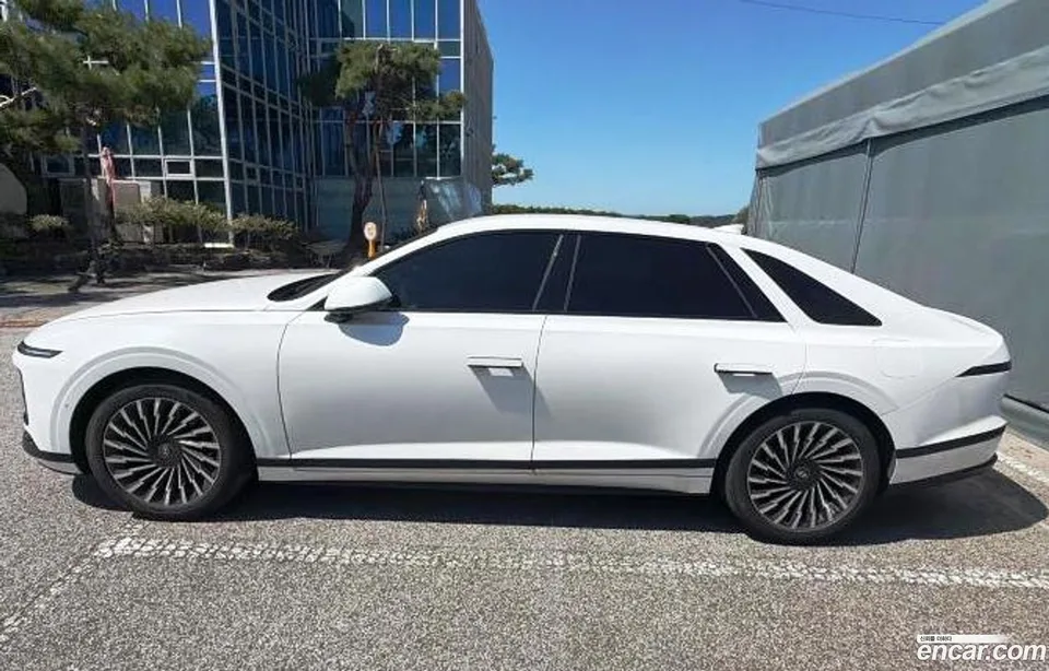 Hyundai Grandeur Hybrid 2024 — миниатюра 4