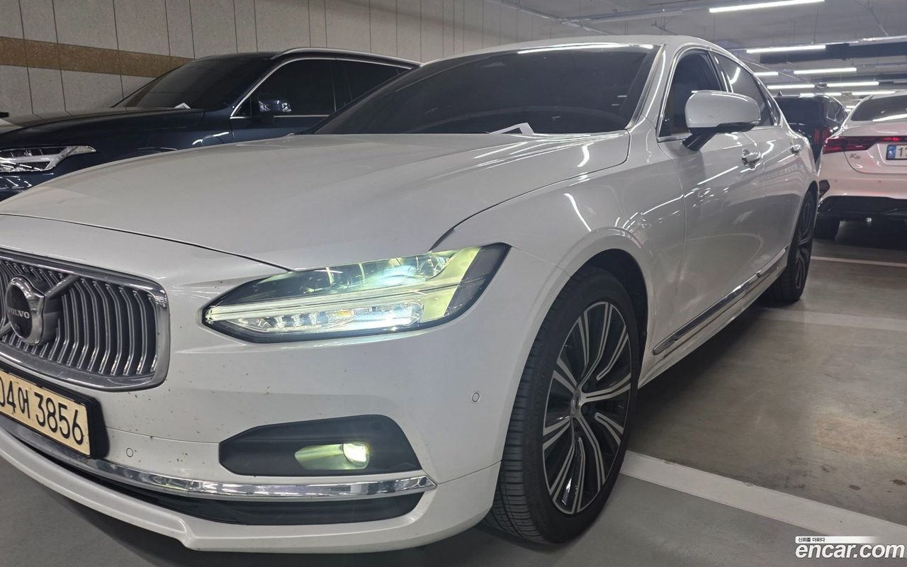 Volvo S90 2023