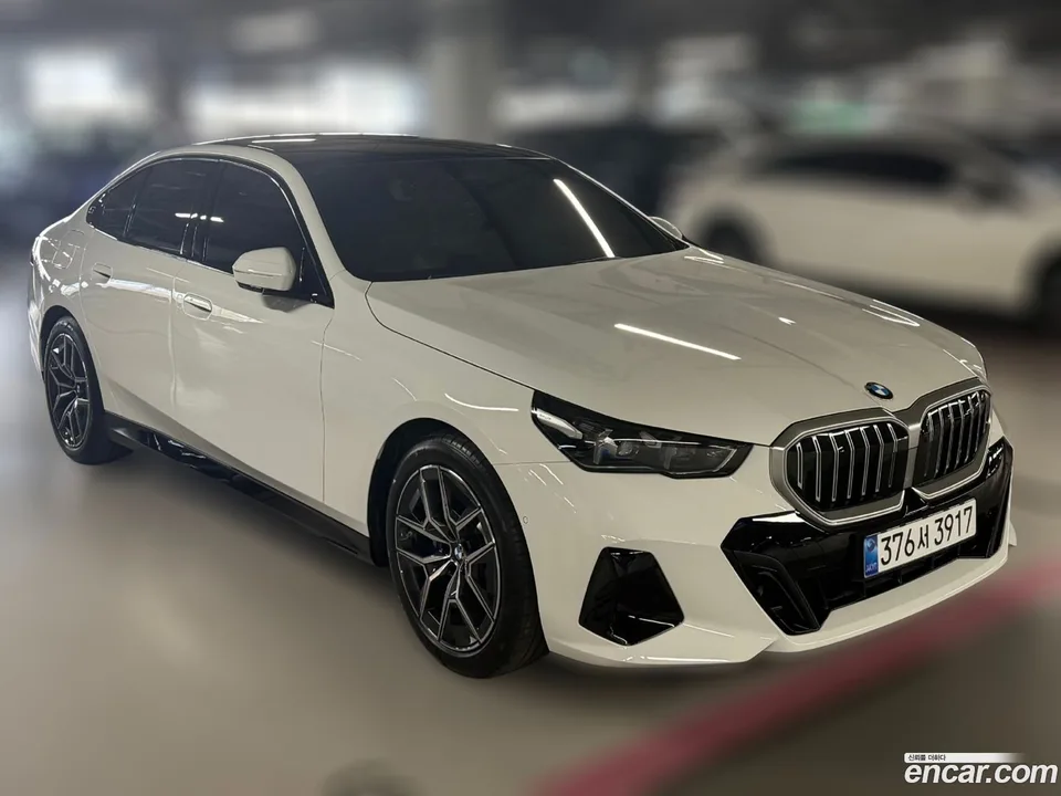 BMW 5 Series 520i M 2026 — миниатюра 3