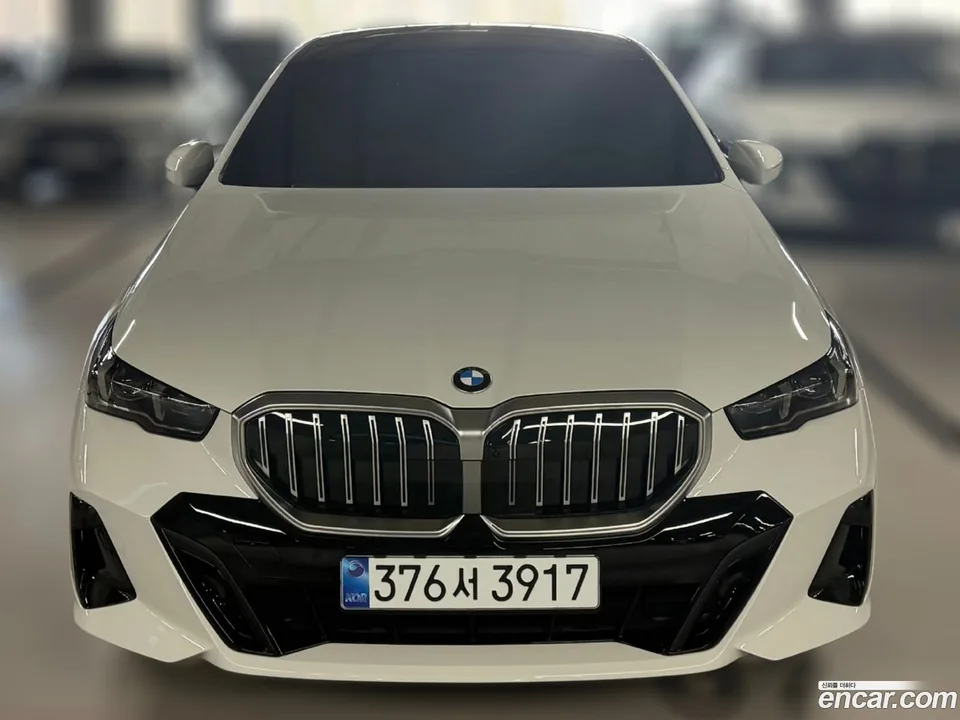 BMW 5 Series 520i M 2026 — фото 1, купить с доставкой в Москву