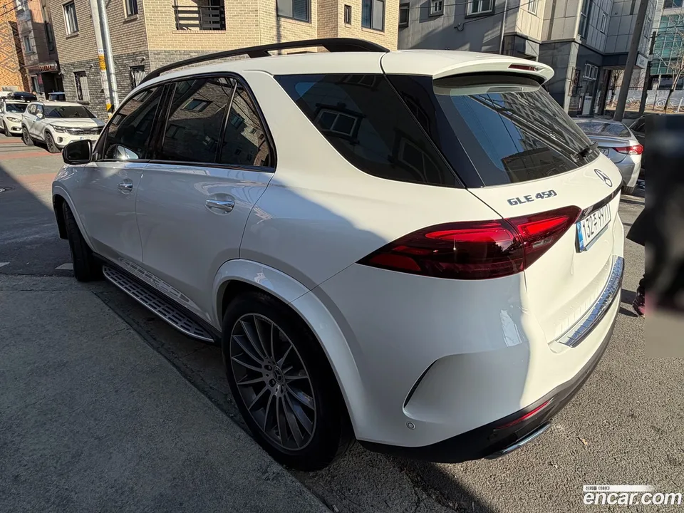 Mercedes-Benz GLE-Class GLE450 4MATIC AMG Line 2026 — миниатюра 2