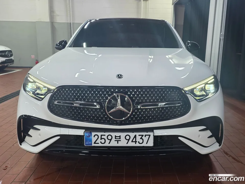 Mercedes-Benz GLC-Class GLC300 4MATIC 2026 — фото 1, купить с доставкой в Москву