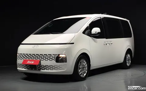 Hyundai Staria 2025 купить в Москве