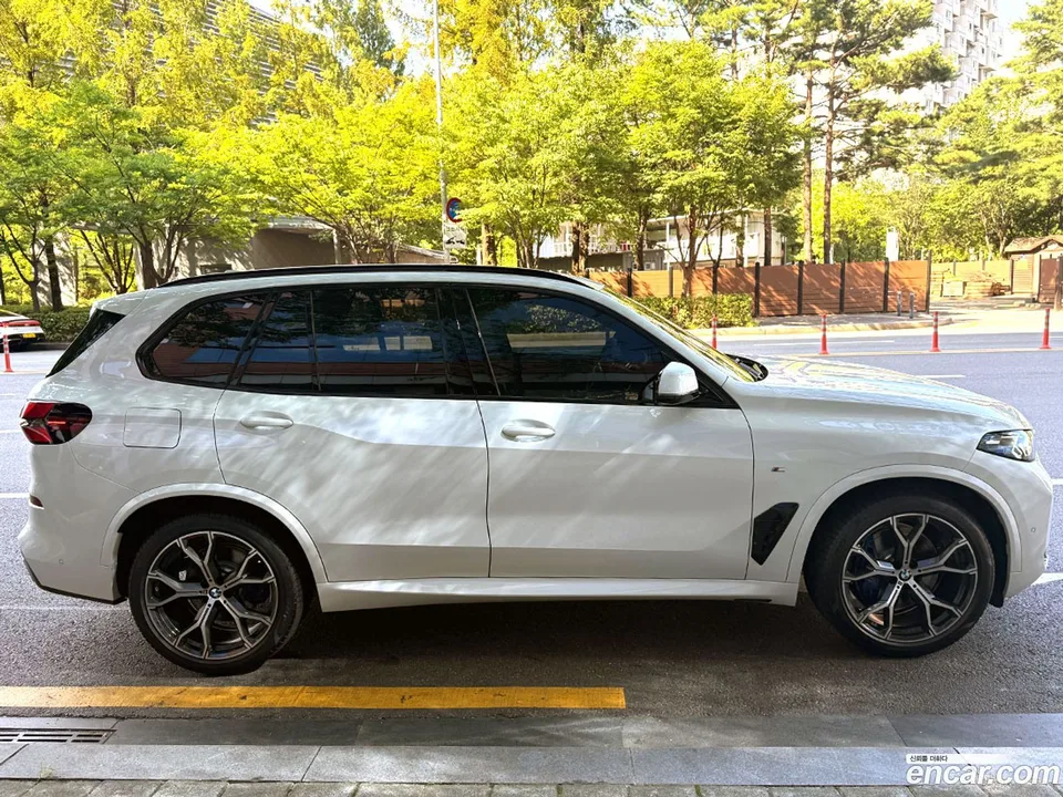 BMW X5 xDrive 40i M 2026 — миниатюра 3