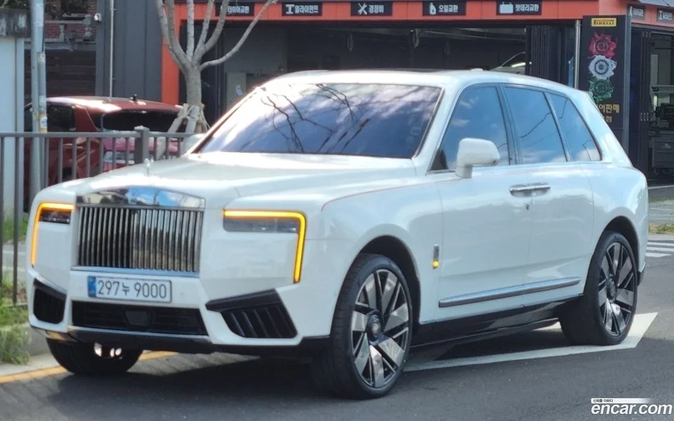 Rolls-Royce Cullinan 2025