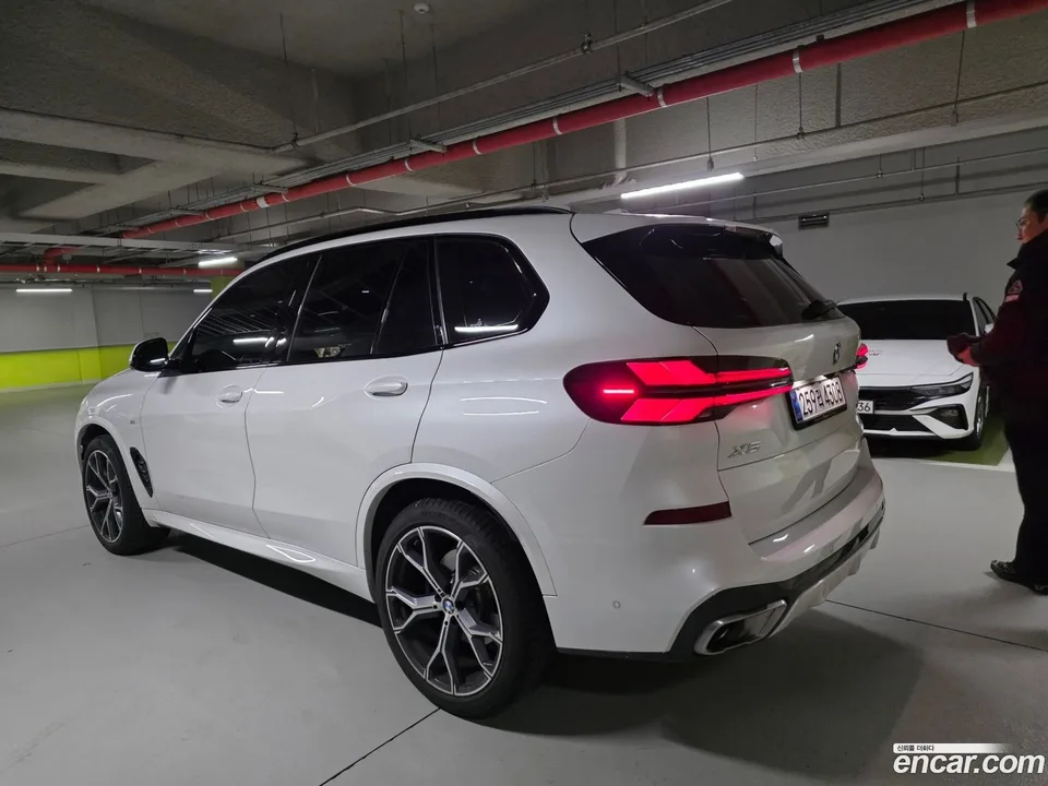 BMW X5 xDrive 40i M 2025 — миниатюра 2