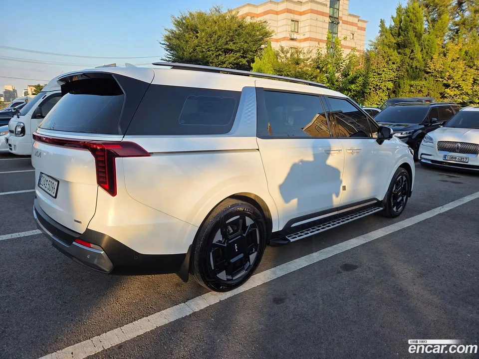 Kia Carnival HEV 9 2024 — thumbnail 2