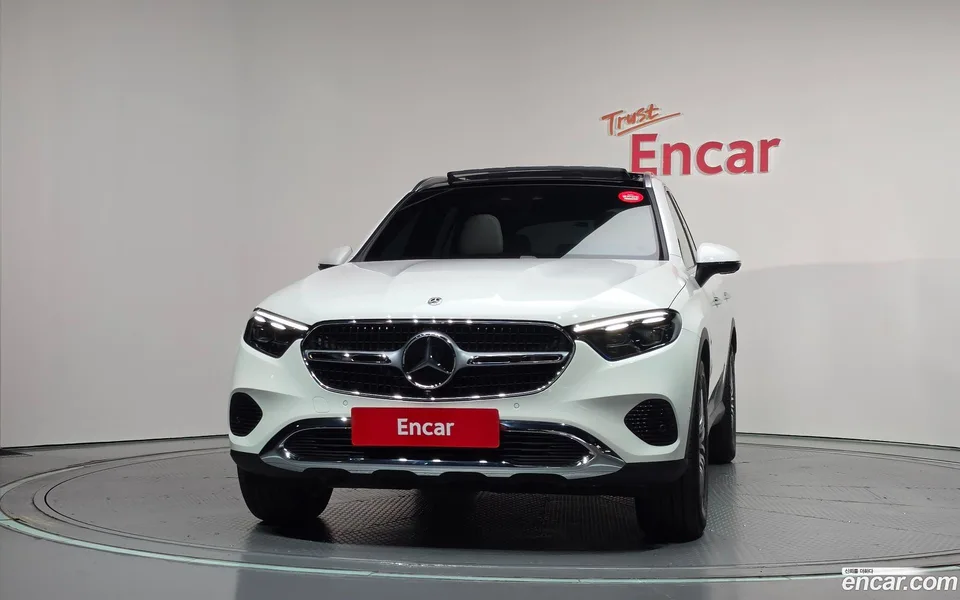 Mercedes-Benz GLC-Class GLC300 4MATIC 2026 — миниатюра 3