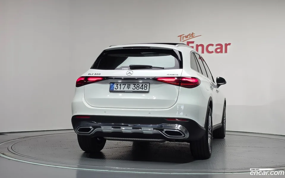 Mercedes-Benz GLC-Class GLC300 4MATIC 2026 — миниатюра 4