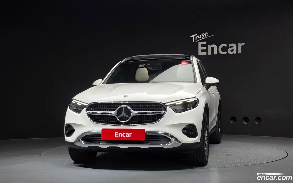 Mercedes-Benz GLC-Class GLC300 4MATIC 2026 — миниатюра 3