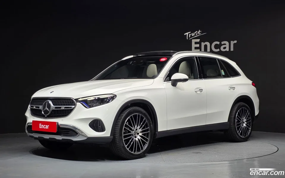 Mercedes-Benz GLC-Class GLC300 4MATIC 2026 — фото 1, купить с доставкой в Москву