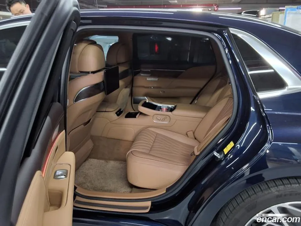 Genesis G90 3.5 AWD 2023 — миниатюра 4