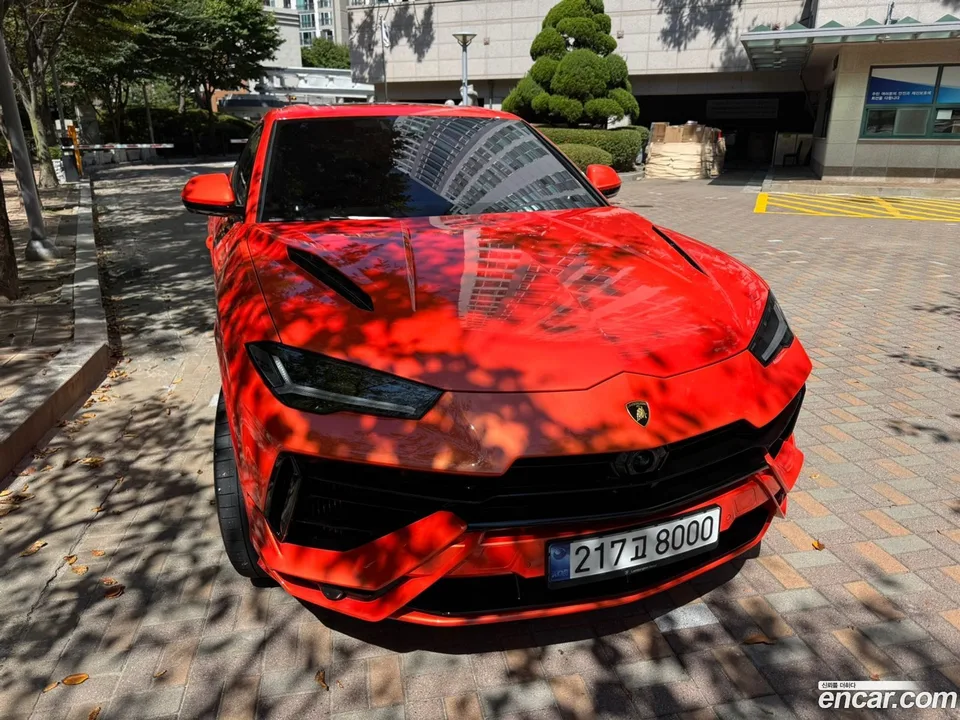 Lamborghini Urus 2024