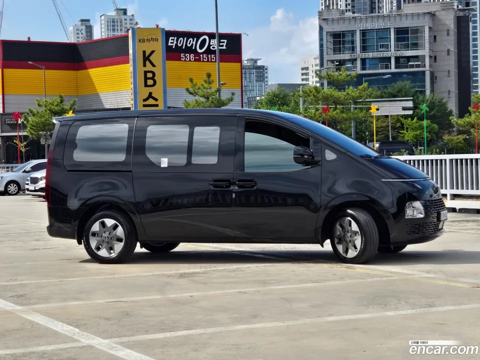 Hyundai Staria HEV 1.6 9 2025 — миниатюра 3