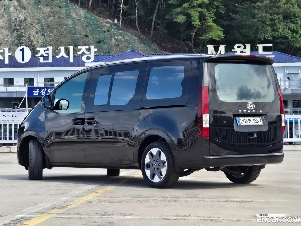 Hyundai Staria HEV 1.6 9 2025 — миниатюра 5