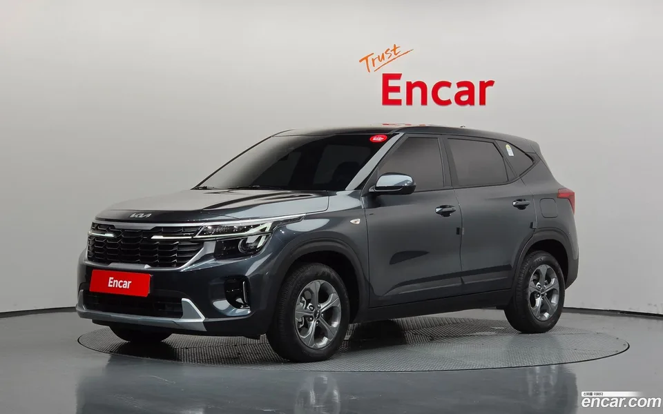 Kia Seltos 1.6 2WD 2024 — фото 1, купить с доставкой в Москву