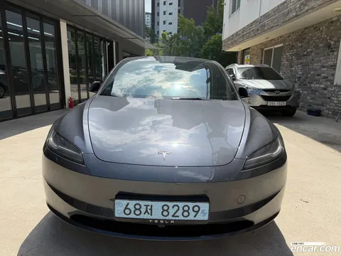 Tesla Model 3 2025