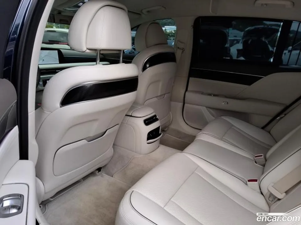 Genesis G90 3.5 AWD 2023 — миниатюра 4