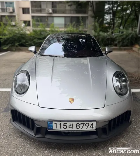 Porsche 911 (992) 2025