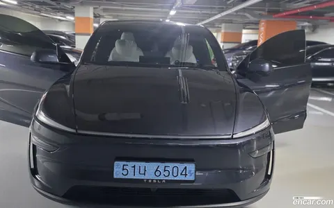 Tesla Model Y 2026