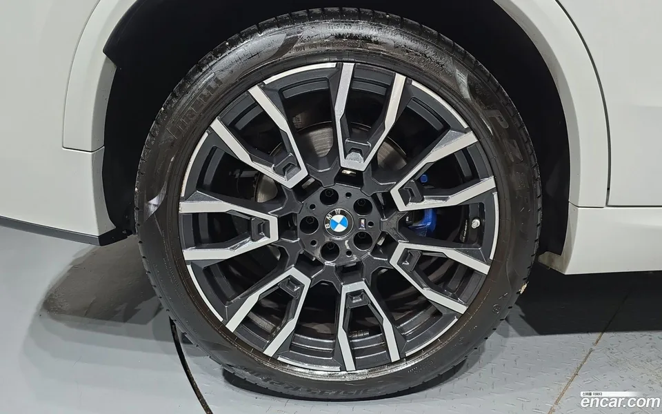 BMW X5 xDrive 30d M 2023 — thumbnail 5