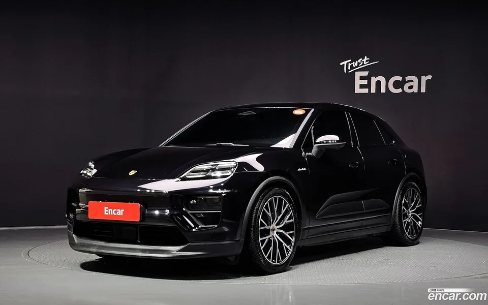 Porsche Macan Electric 2025