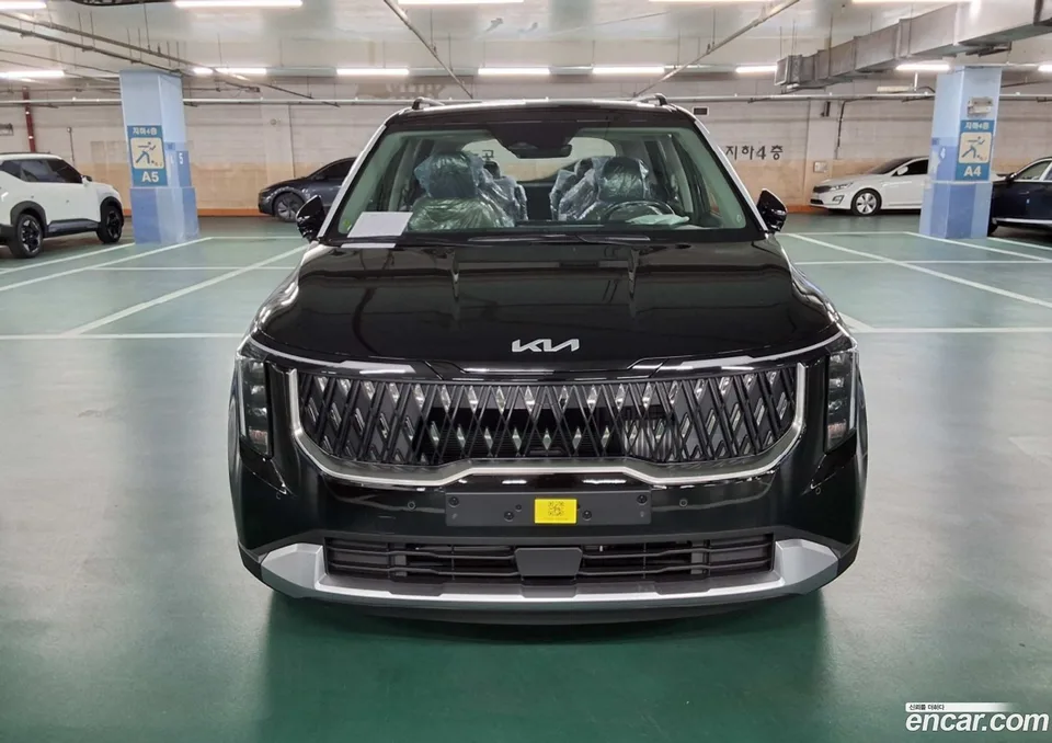 Kia Carnival HEV 9 2026 — фото 1, купить с доставкой в Москву