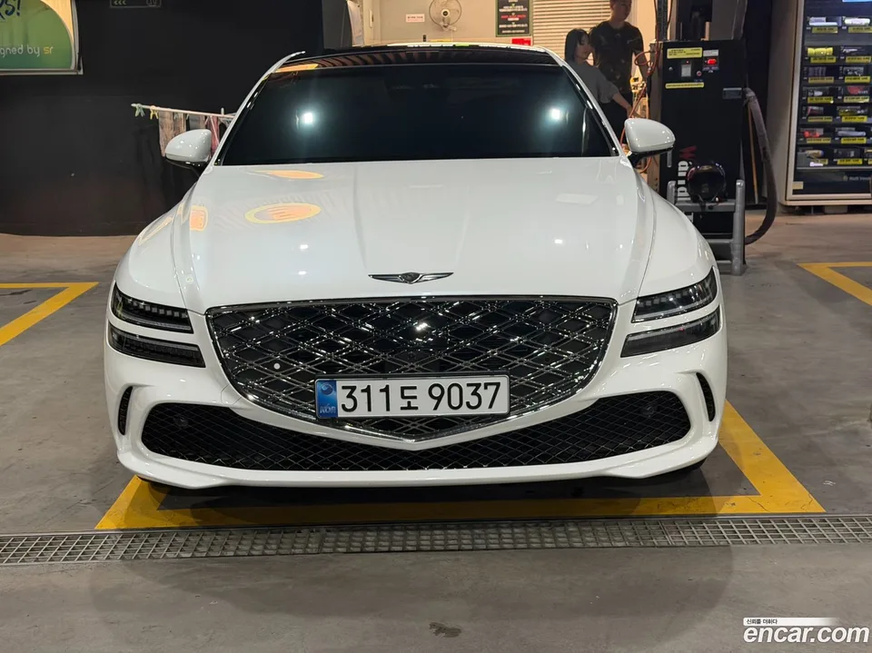 Genesis G80 2.5 2WD 2025 — фото 1, купить с доставкой в Москву