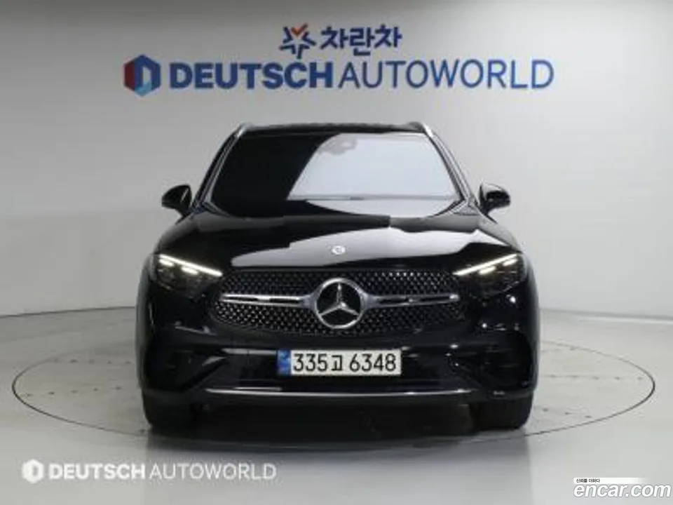 Mercedes-Benz GLC-Class GLC300 4MATIC AMG Line 2024 — миниатюра 3