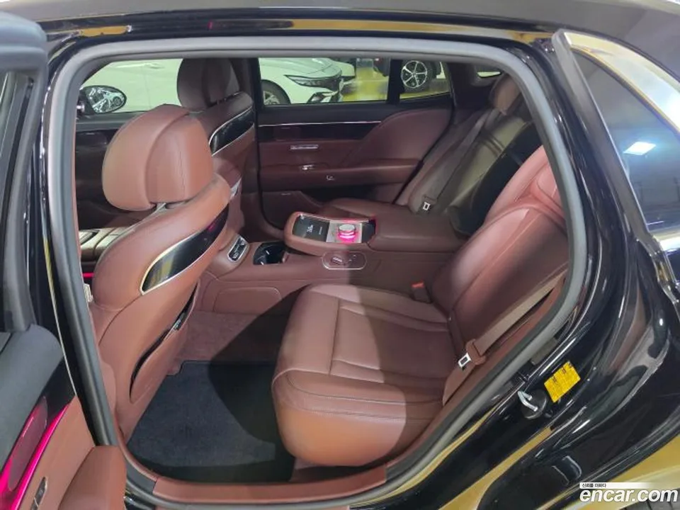 Genesis G90 3.5 AWD 2023 — thumbnail 4
