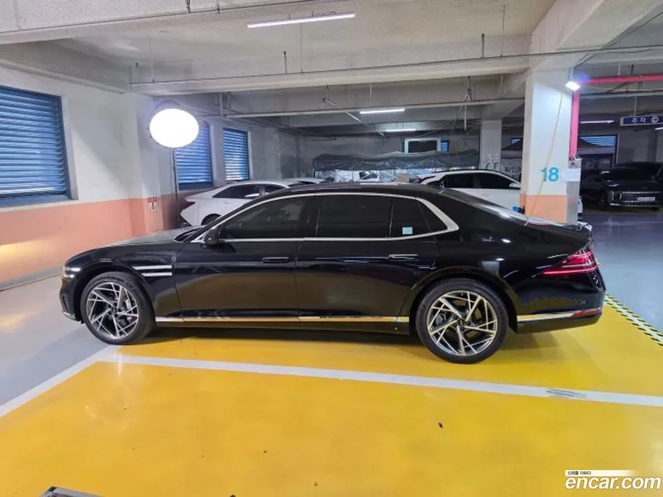 Genesis G90 3.5 AWD 2023 — thumbnail 5