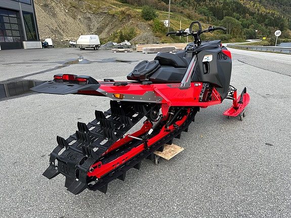 Lynx Shredder DS turbo R 3900 2024 — 3