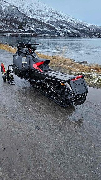 Arctic-cat 600 Riot 146" ES ""Kampanje"" 2024