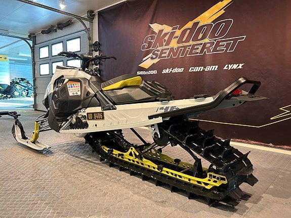 Ski-doo Summit Adrenaline Edge 850 E-TEC 2025 — 3