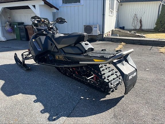 Ski-doo Mach Z STD 900 ACE Turbo R 2022 — 2