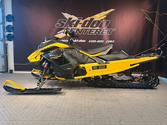 Ski-doo Renegade X-RS 900 ACE Turbo R 2025 — 2
