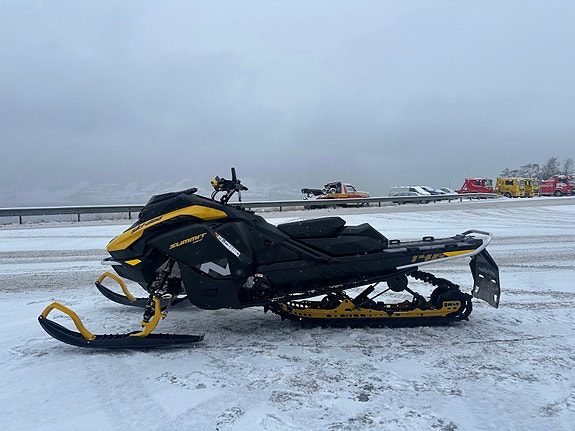 Ski-doo Summit Neo+ 2026 — 2