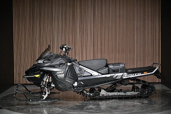 Lynx Brutal RE 900 Ace Turbo 180HK - Kampanjepris - 2025 — 2